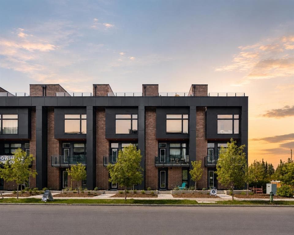 2-bed Townhouse for sale at 112, 150 Lebel Crescent NW, Calgary