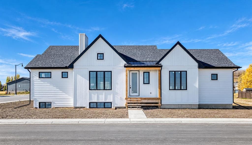 1-bed Detached for sale at 304 Flare Avenue SW, Diamond Valley