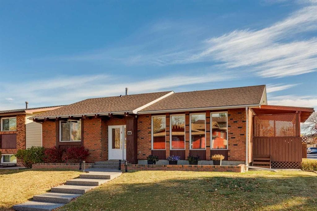 5-bed Detached for sale at 4316 53 Street NE, Calgary