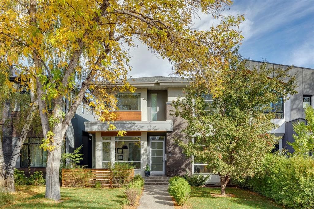 4-bed Detached for sale at 2008 48 Avenue SW, Calgary