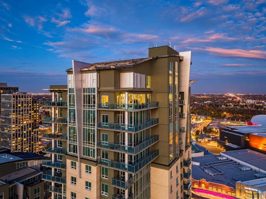 3406, 210 15 Avenue SE — photo 1
