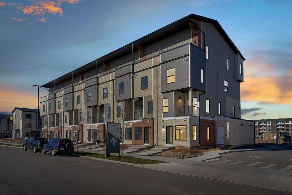 3-bed Townhouse for sale at 110, 156 Park Street, Cochrane