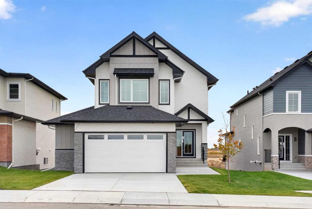 3-bed Detached for sale at 7 Lakewood Way, Strathmore