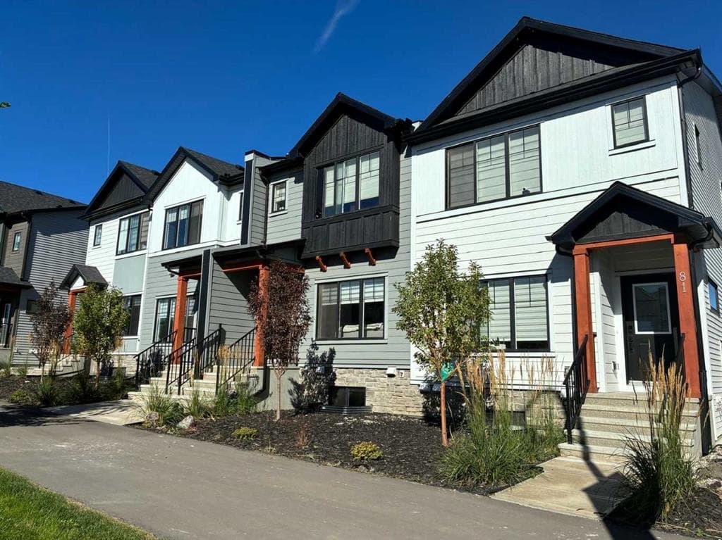 69 Silverton Glen Gate SW — photo 1