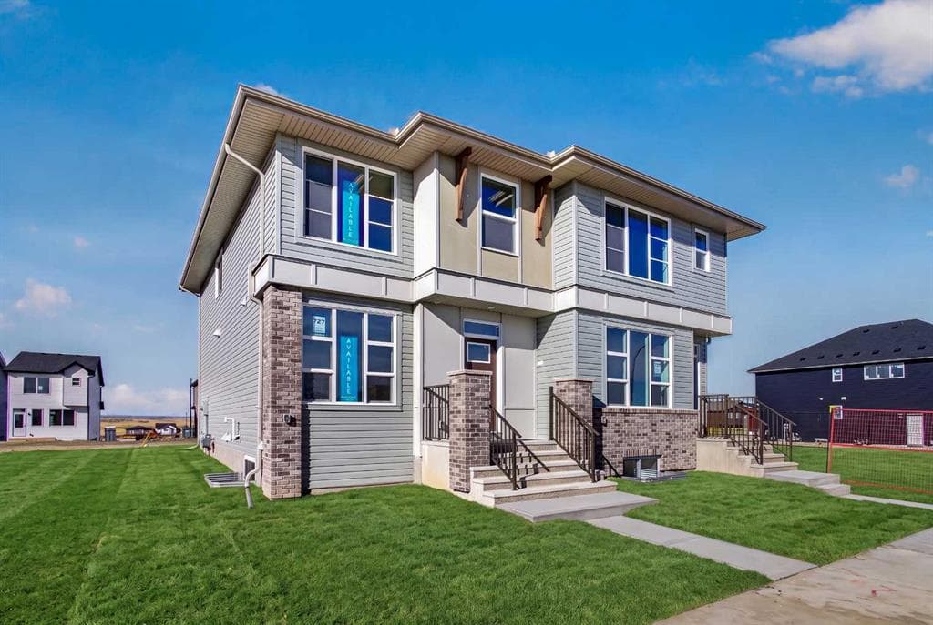 3-bed Semi-detached for sale at 727 Lucas Boulevard NW, Calgary