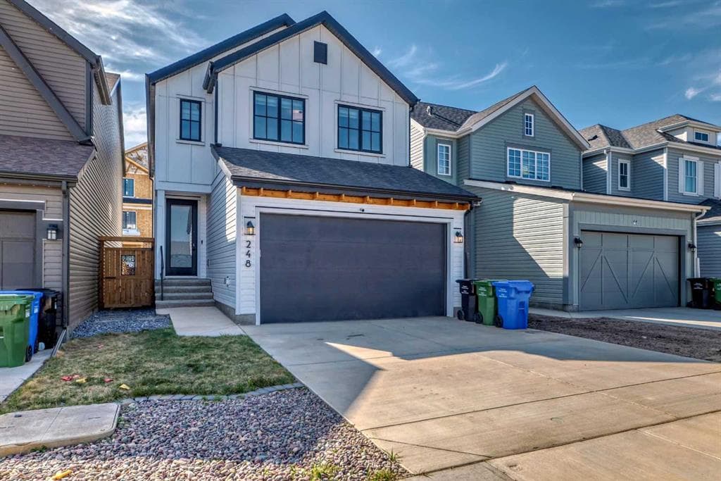 248 Lavender Manor SE — photo 1