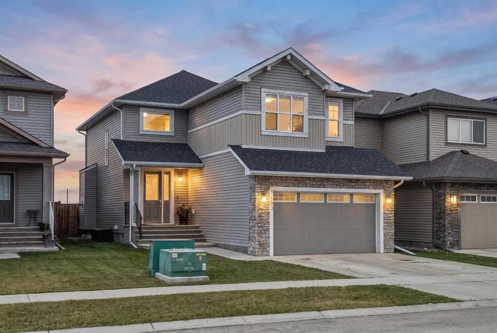 1403 Monterey Drive SE — photo 1