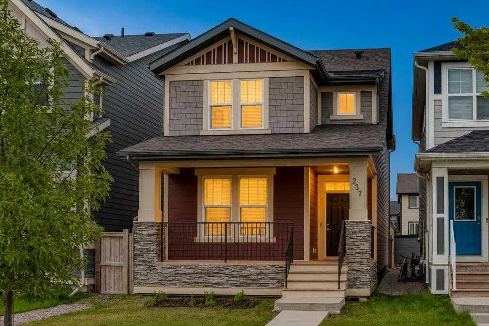 237 Masters Road SE — photo 1