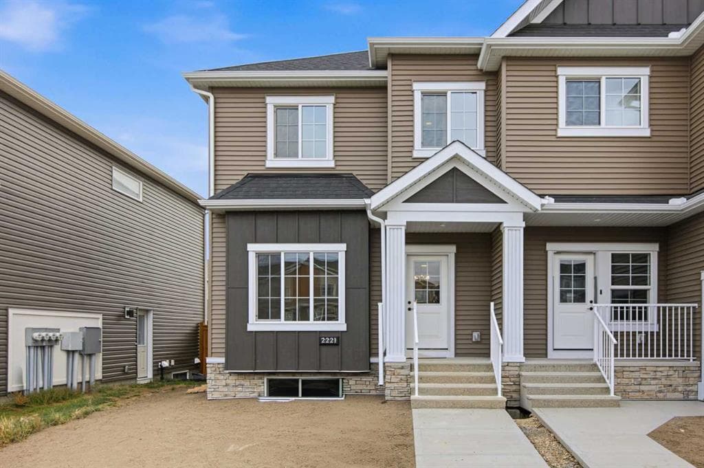 2221 Bayview Drive SW — photo 1
