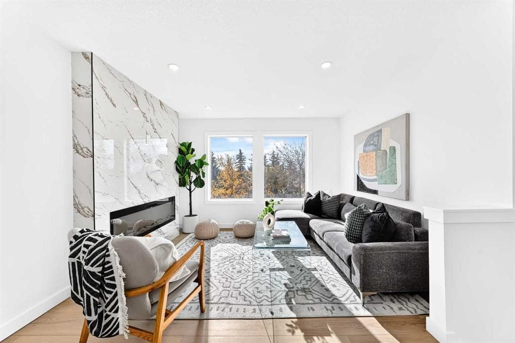 5-bed Detached for sale at 68 Erin Park Drive SE, Calgary