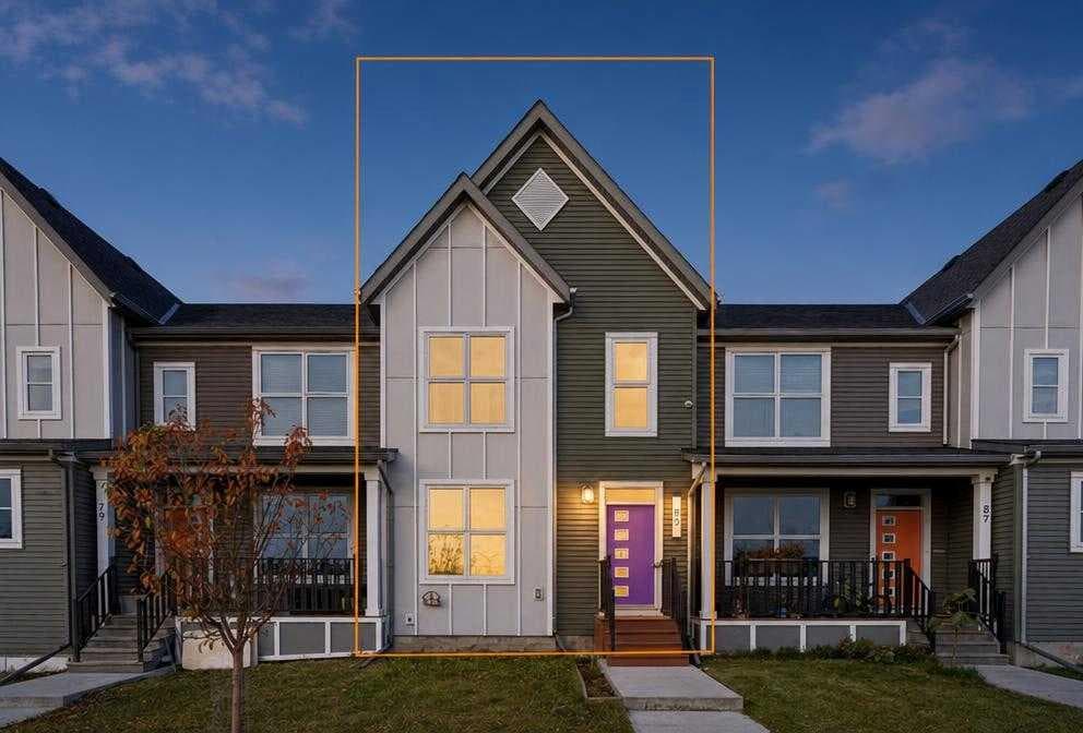 3-bed Townhouse for sale at 83 Savanna Park NE, Calgary