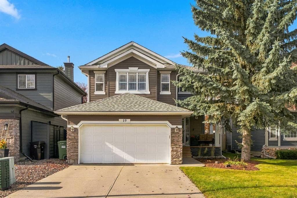 19 Chapman Way SE — photo 1