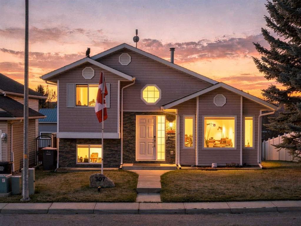 4-bed Detached for sale at 307 Sheep River Place, Okotoks