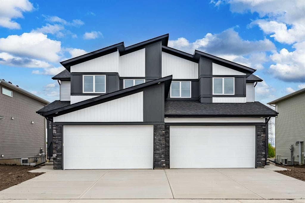 4-bed Semi-detached for sale at 345 Dawson Wharf Road, Chestermere