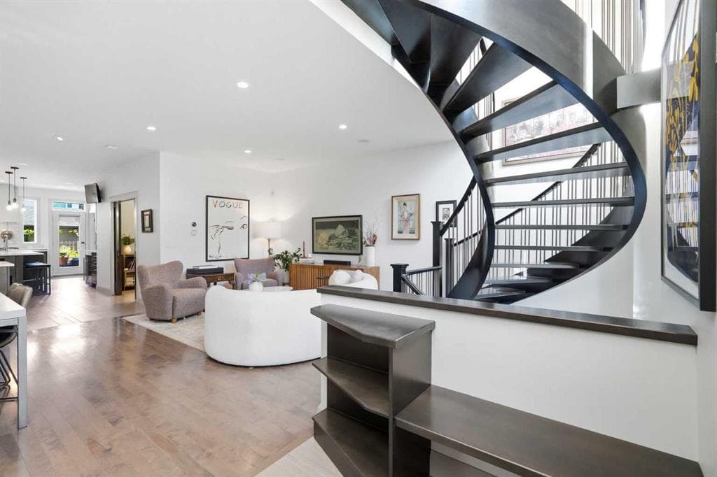 4-bed Semi-detached for sale at 2042 49 Avenue SW, Calgary