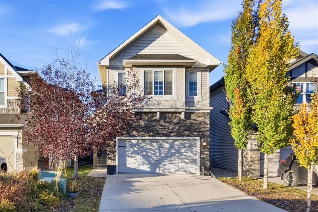 3-bed Detached for sale at 411 Hillcrest Circle SW, Airdrie