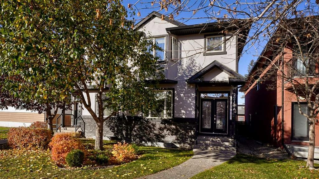 4-bed Semi-detached for sale at 2211A 33 Street SW, Calgary
