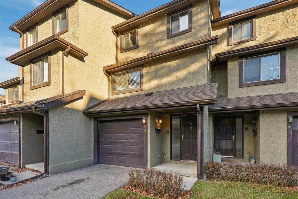 69 Glamis Gardens SW — photo 1