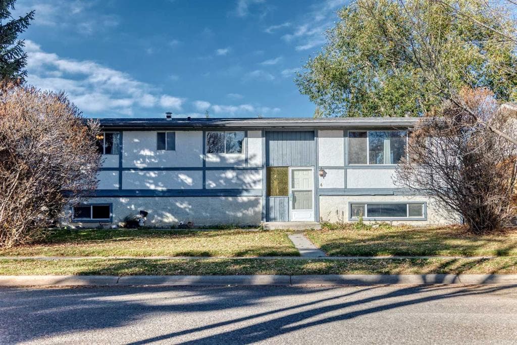 4 Sullivan Road SW — photo 1