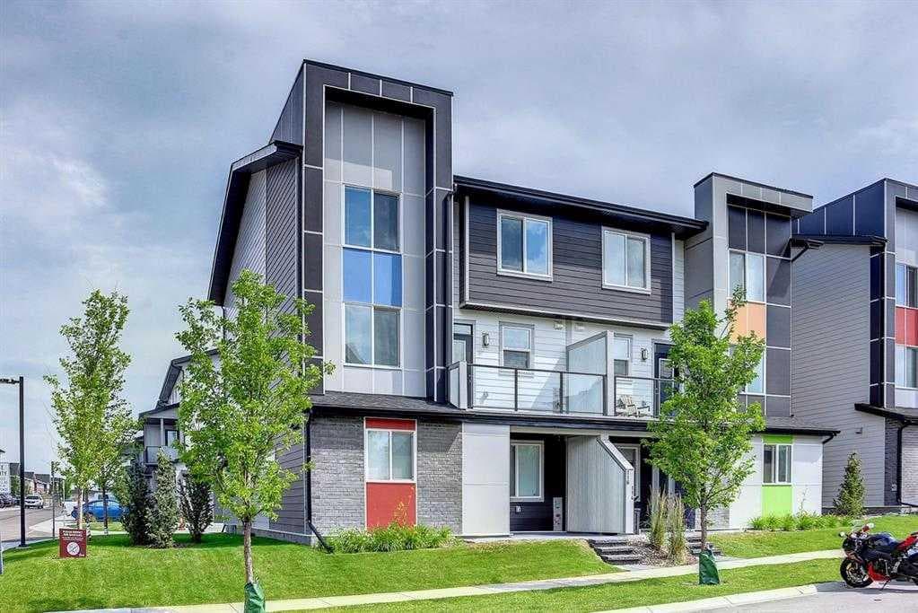 2-bed Townhouse for sale at 203, 245 Redstone NE, Calgary