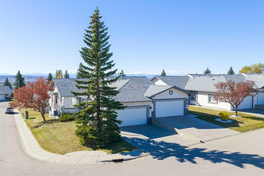 4-bed Semi-detached for sale at 4 ARBOUR CLIFF Court NW, Calgary