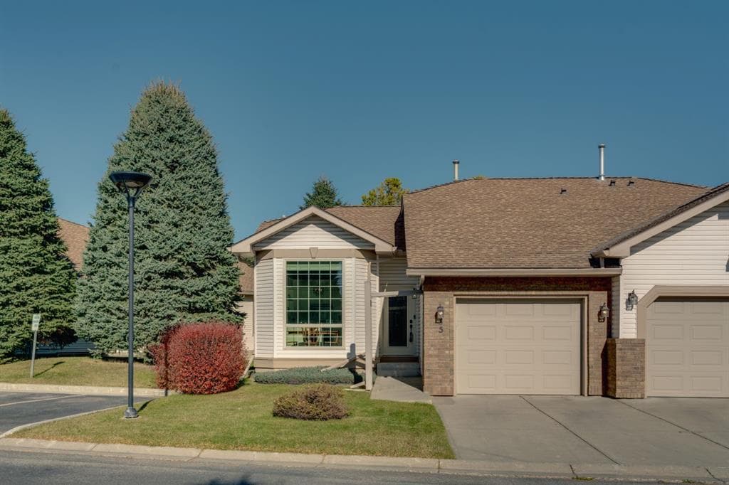 1-bed Semi-detached for sale at 55 Douglas Woods Park SE, Calgary