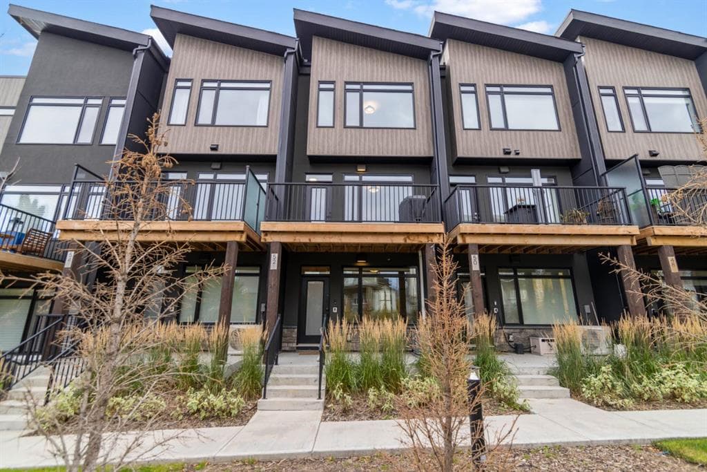 2-bed Townhouse for sale at 52 Royal Elm Green NW, Calgary