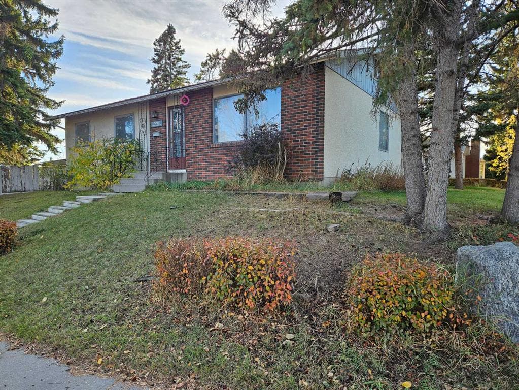 5039 Marchand Crescent NE — photo 1