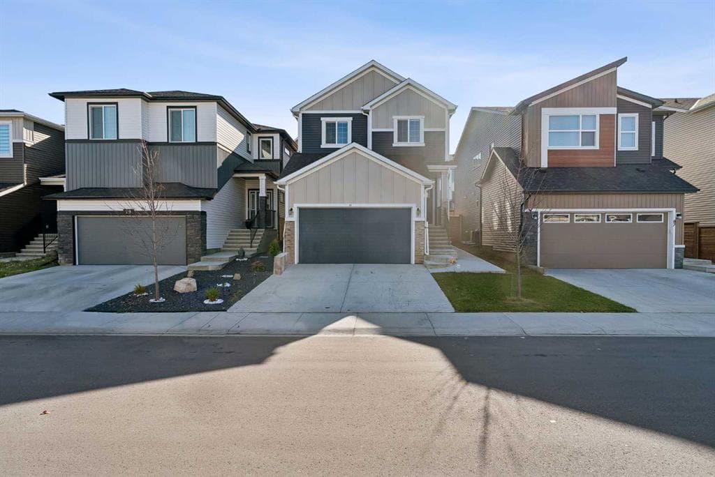 5-bed Detached for sale at 83 Amblehurst Link NW, Calgary