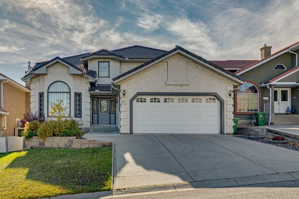 4-bed Detached for sale at 24 Signature Point SW, Calgary