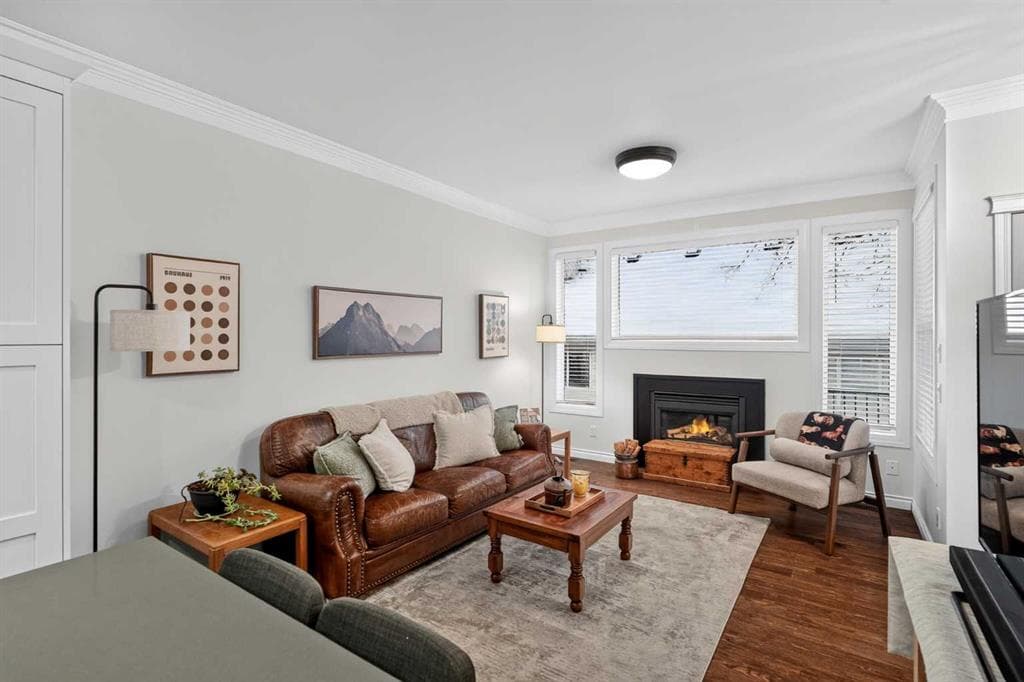3-bed Townhouse for sale at 37 Prestwick Park SE, Calgary