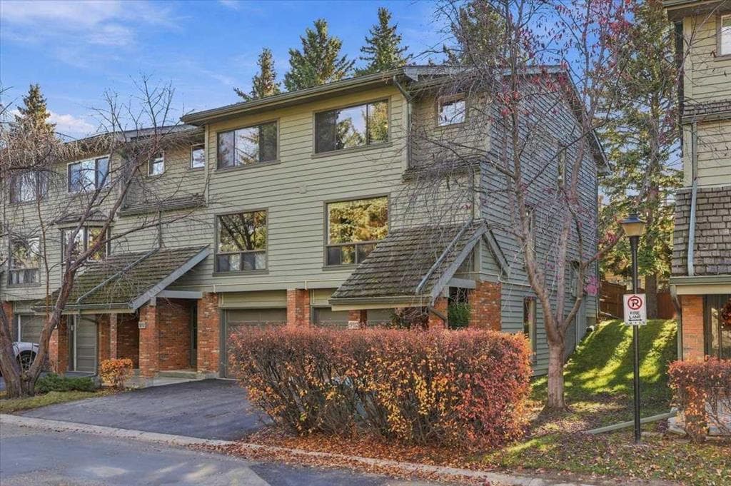 2-bed Townhouse for sale at 512 Point Mckay Grove NW, Calgary