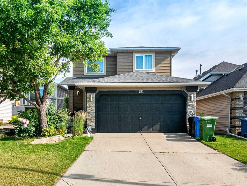 151 Citadel Close NW — photo 1