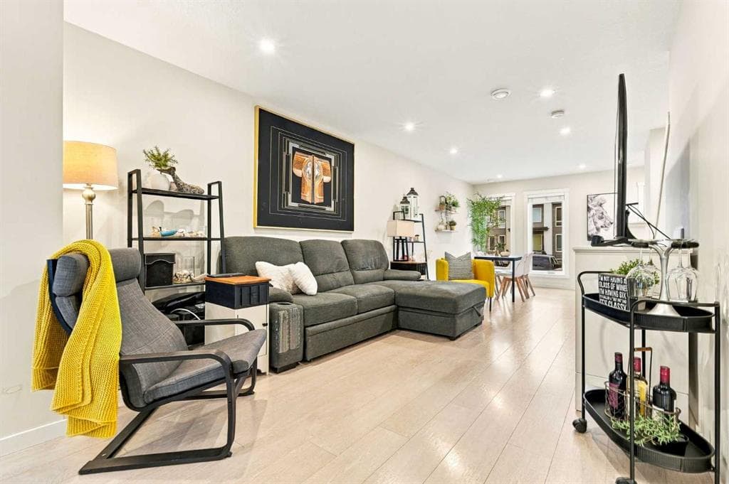 2-bed Townhouse for sale at 314, 338 Seton Circle, Calgary