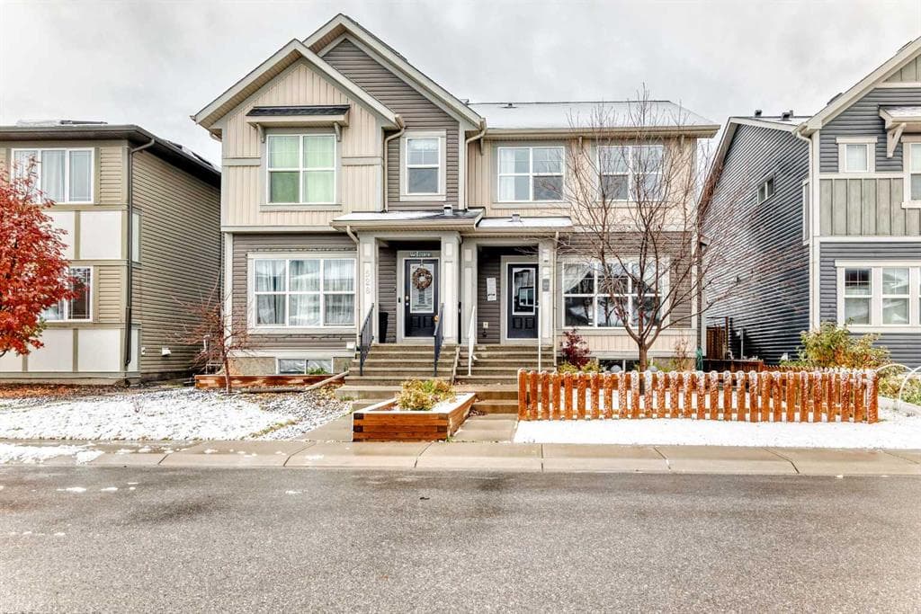 524 Midtown Street SW — photo 1