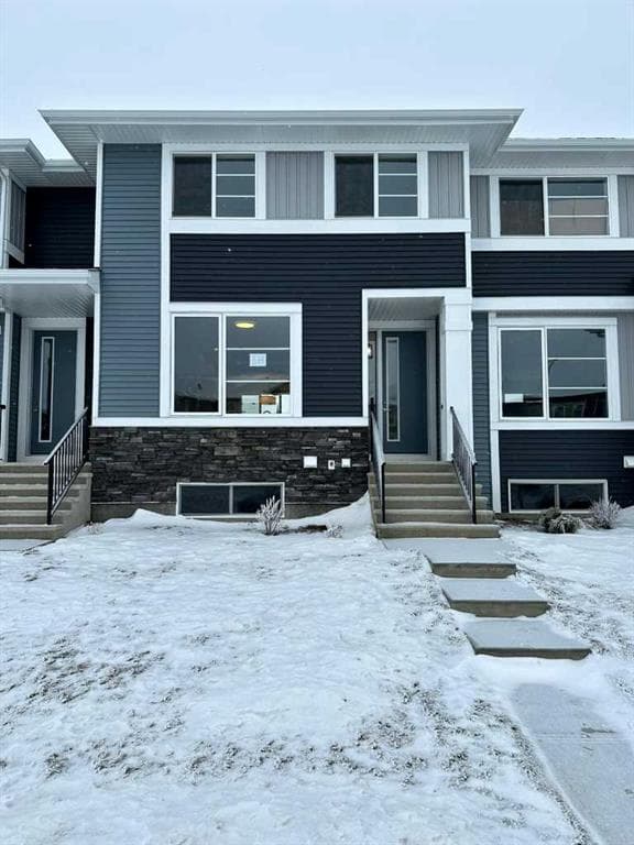393 Waterford Boulevard — photo 1