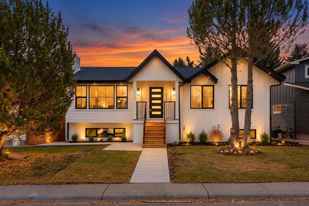 311 Parkglen Crescent SE — photo 1
