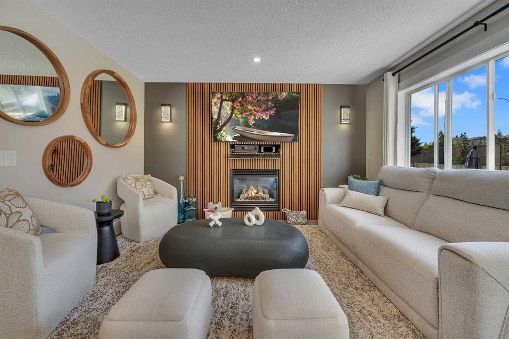 3-bed Detached for sale at 41 Cimarron Meadows, Okotoks