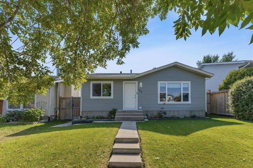 4-bed Detached for sale at 104 Macewan Park Road NW, Calgary