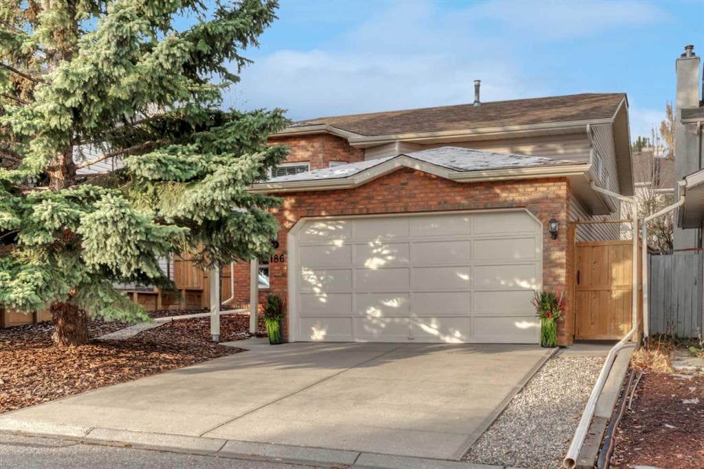 4-bed Detached for sale at 186 Shawinigan Way SW, Calgary