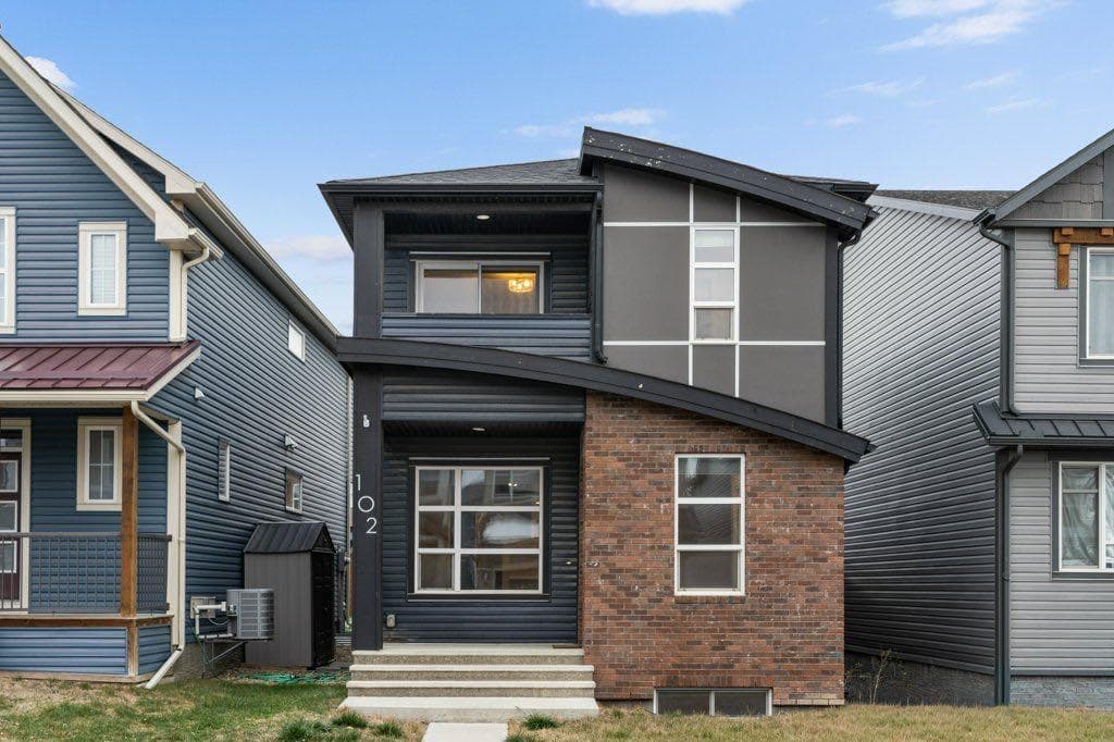 102 Seton Grove SE — photo 1