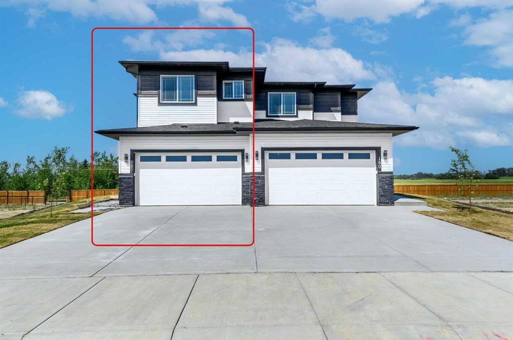 182 Lakewood Crescent — photo 1
