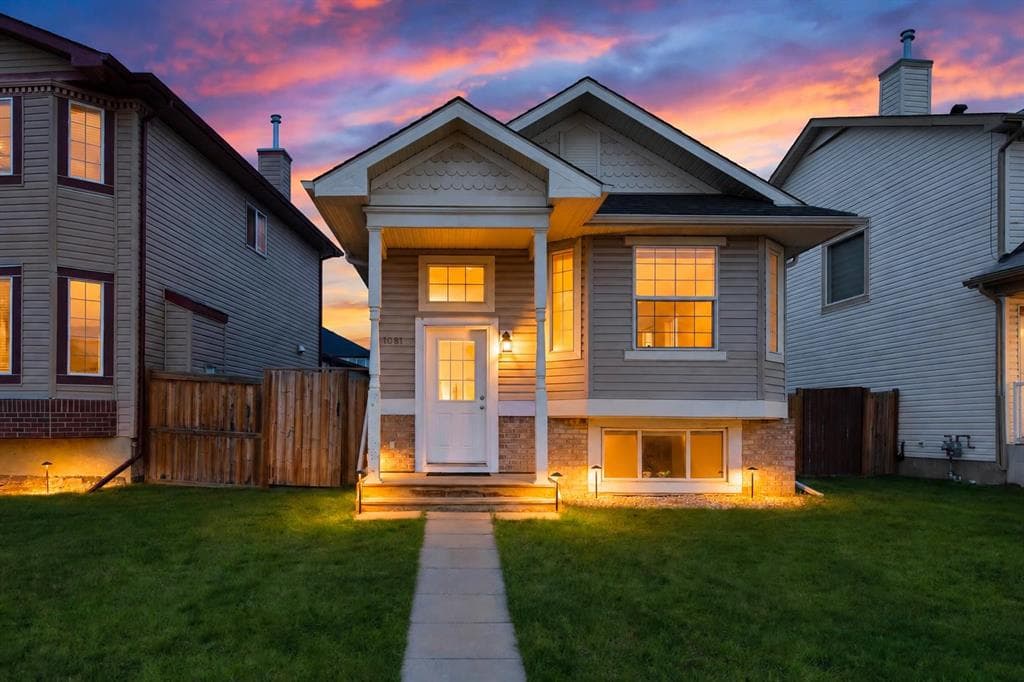 1081 Taradale Drive NE — photo 1