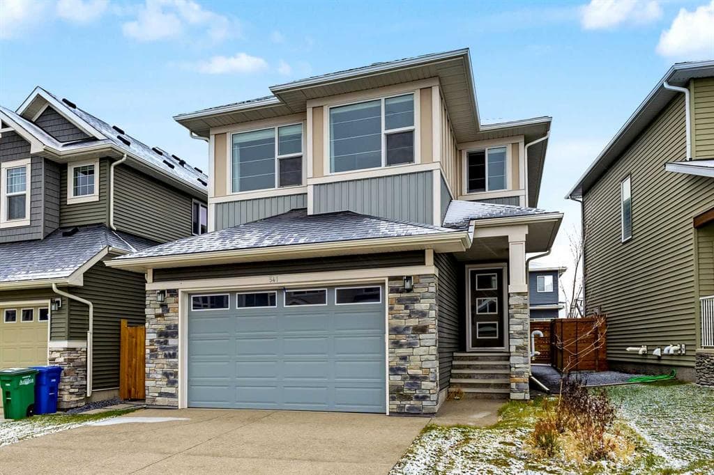4-bed Detached for sale at 541 Baywater Manor SW, Airdrie