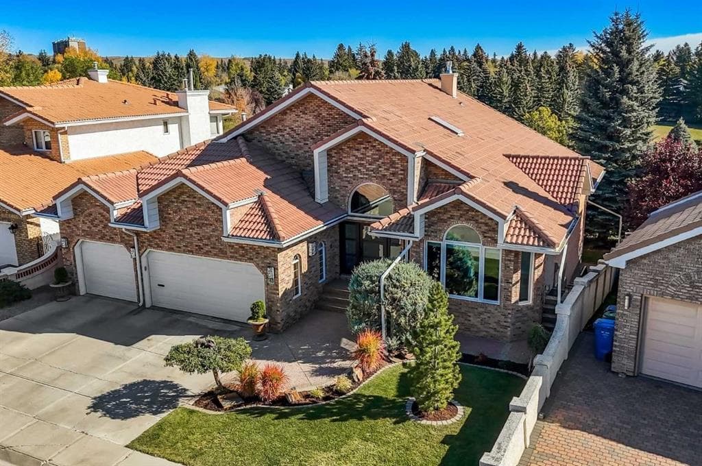 4-bed Detached for sale at 63 Varsity Ridge Terrace NW, Calgary