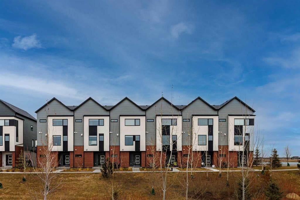 3-bed Townhouse for sale at 213 Alpine Rush View, Rural Rocky View County