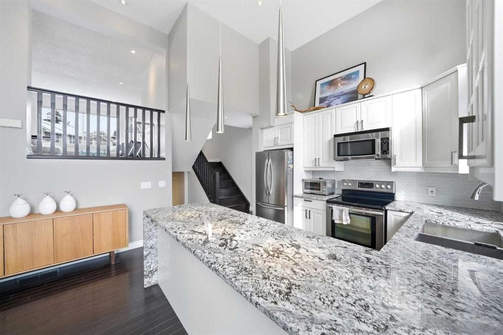3-bed Townhouse for sale at 57 Kingsland Villas SW, Calgary