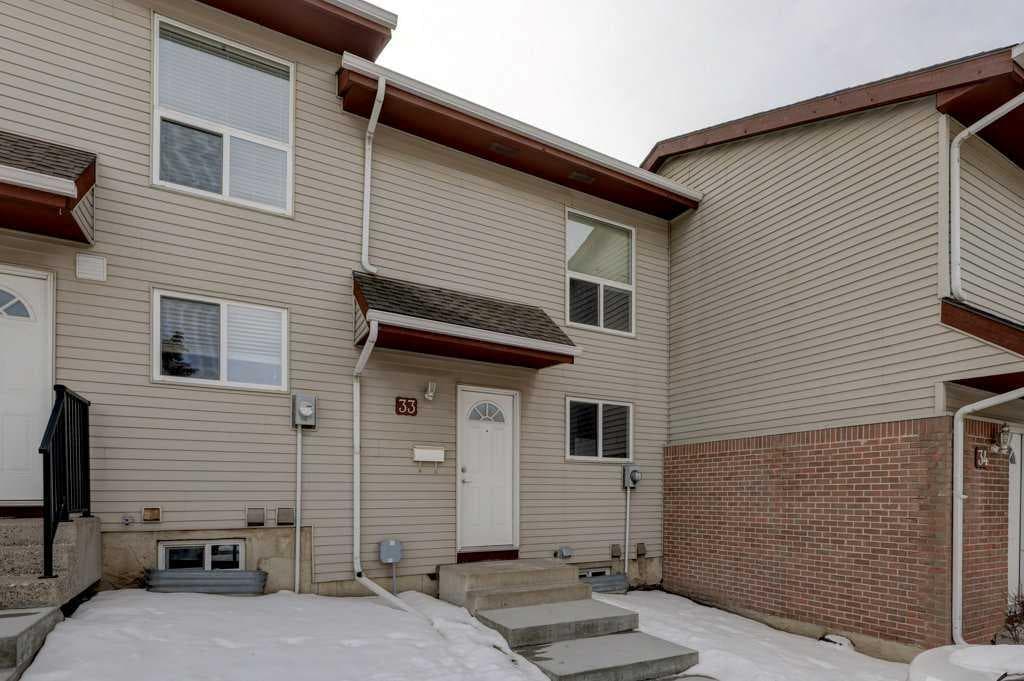 2-bed Townhouse for sale at 33, 64 Whitnel Court NE, Calgary