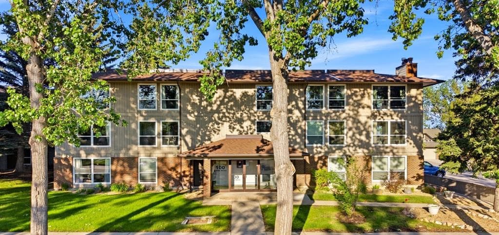 2-bed Apartment for sale at 122, 860 Midridge Drive SE, Calgary