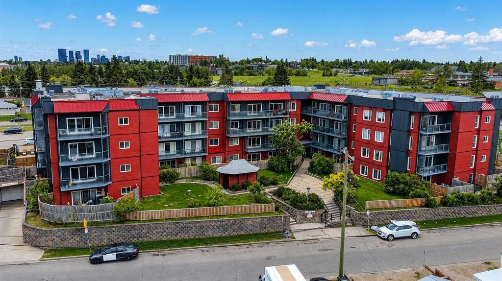 1-bed Apartment for sale at 303, 333 Garry Crescent NE, Calgary